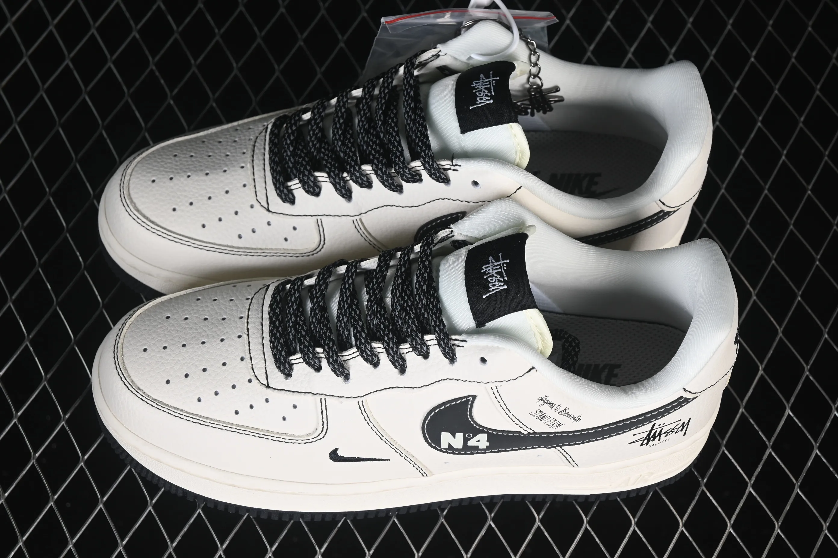 All categories Nk Air Force 1 Air Force series Nk Air Force 1 Low Air Force low-top Nike Air Force 1'07 Low Stussy co-branded classic white and black Air Force 1 low-top casual sneakers DD1982-329